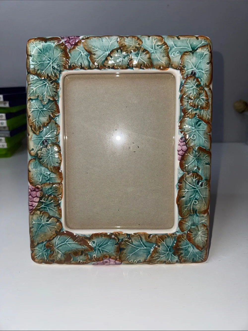 Terragrafics Ceramic Grapevine Picture Frame – Vintage Tabletop Decor